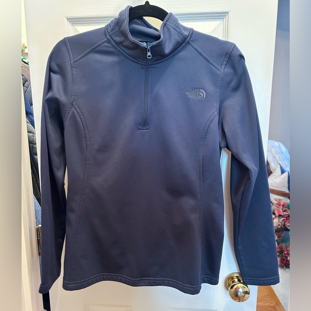 The North Face Navy 1/4 Zip Pullover Athletic Jacket. EUC. Size M